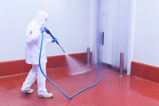 Best Animal Enclosure Cleaning  in Bakersfield, CA